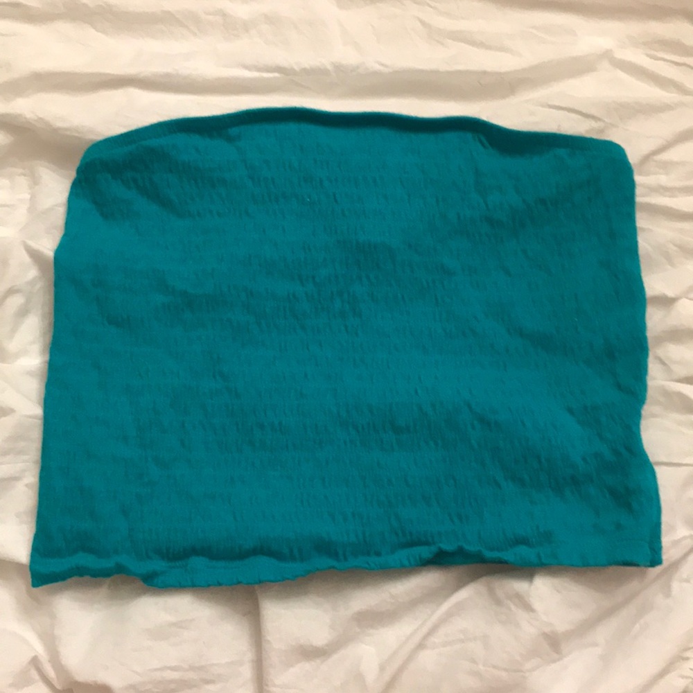 Tube-crop top
